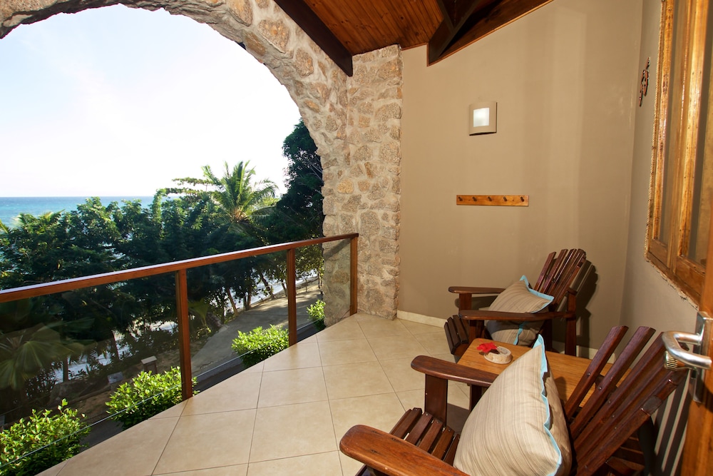 Coco de Mer Hotel and Black Parrot Suites 34/79