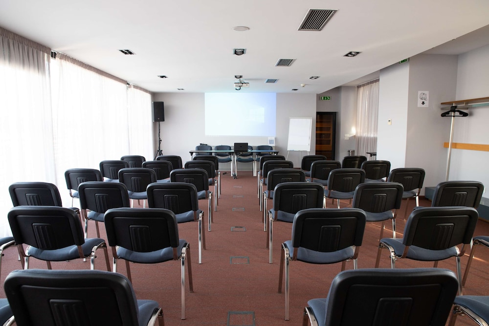 Belgrade Art Hotel 52/59