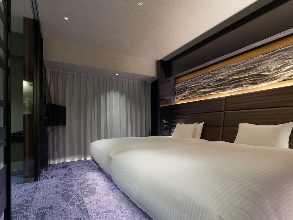 JUNIOR SUITE, 2 DOUBLE BEDS