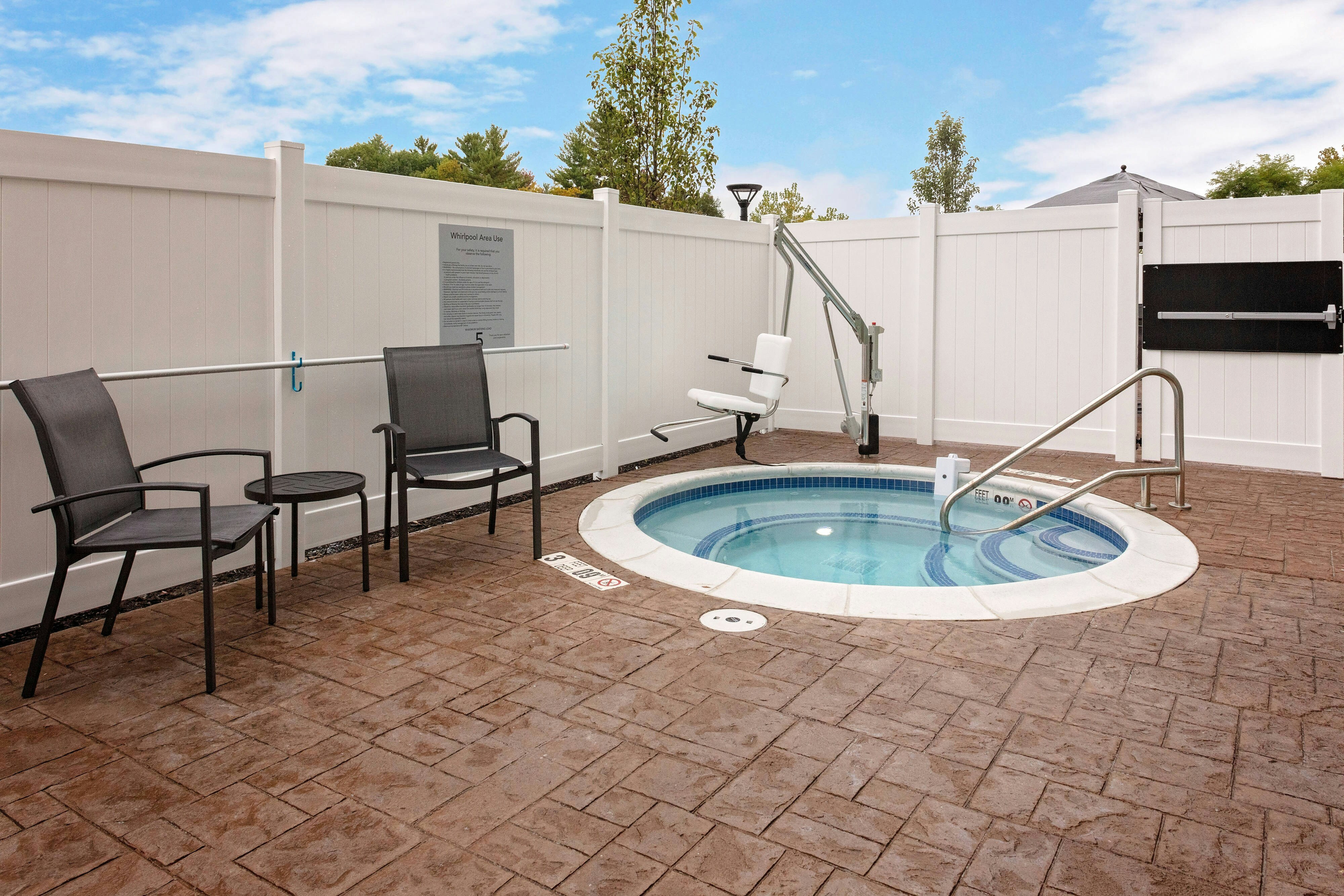 Fairfield Inn Suites Queensbury Glens Falls Lake George Area 18/30