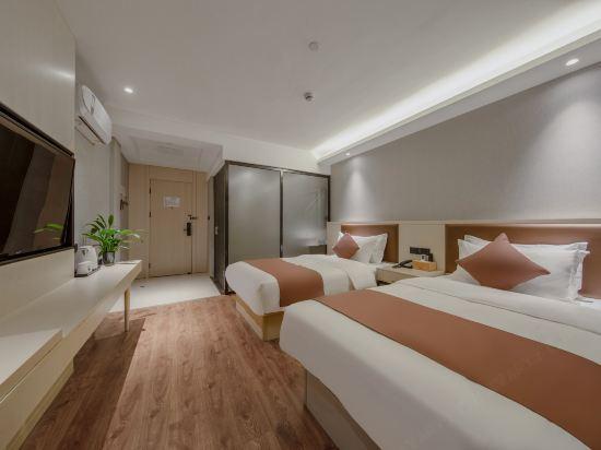 DELUXE, TWIN BEDS