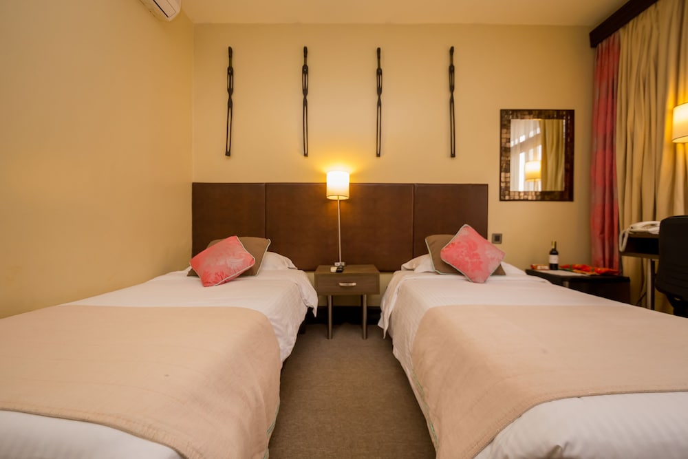 Standard, Twin Beds, Muthu Silver Springs Hotel Nairobi 2/9