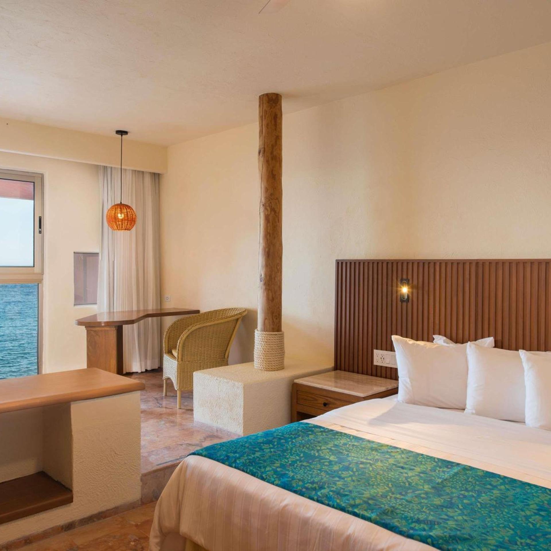 2 Bedrooms, Deluxe, Suite, King Bed, Ocean Front, Hot Tub, Terrace