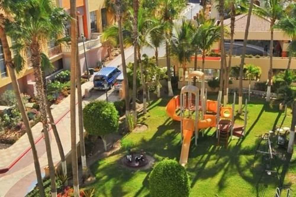 Marina Fiesta Resort and Spa 60/62