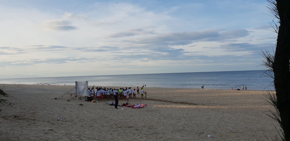 Phu Cuong Beach Hotel 66/69