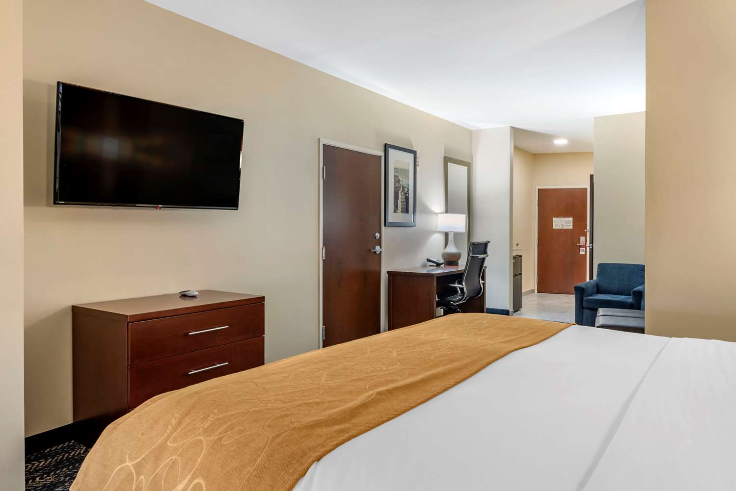 Suite, King Bed, Accessible