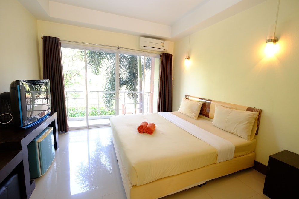 The Room Hotel 18/50