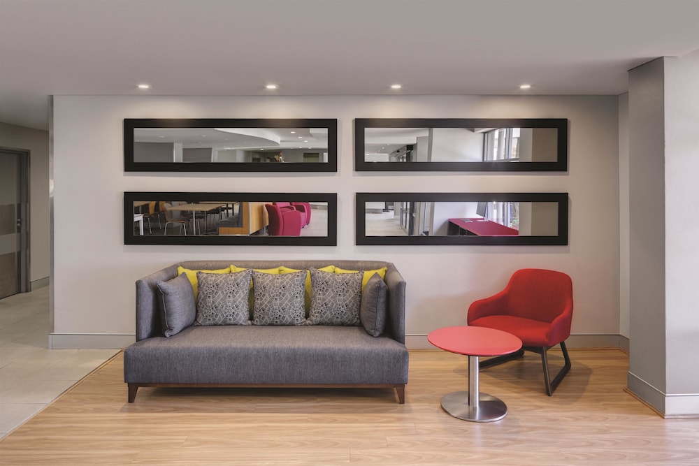 Mercure Sydney Manly Warringah 47/73