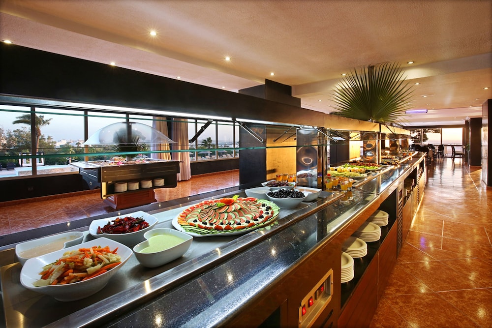 Anezi Tower Hotel 40/50