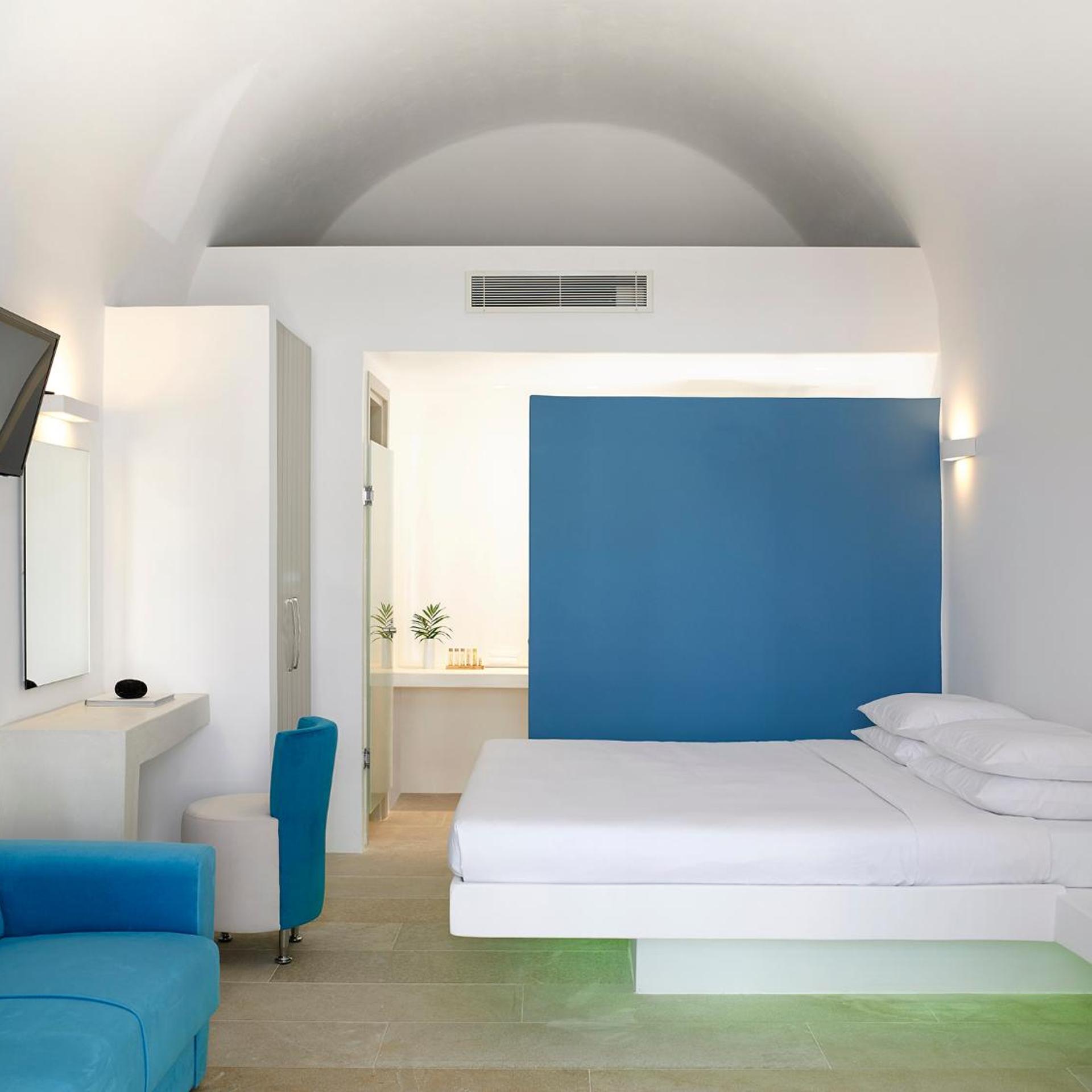 Cave, Executive, Suite