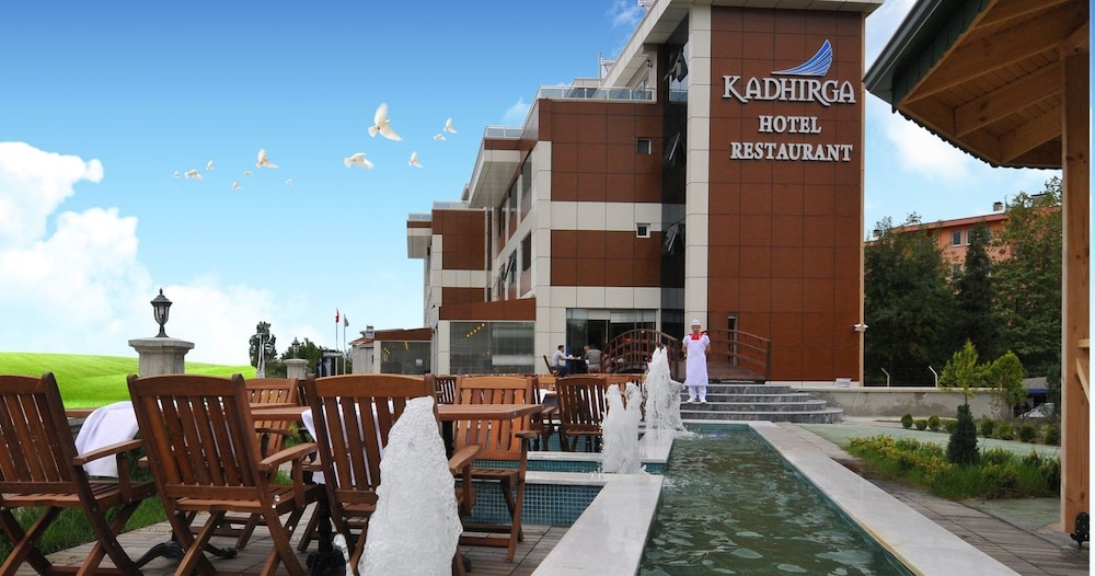 Kadhirga Hotel 27/32