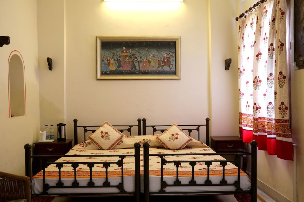 DEV NIWAS - HERITAGE HOTEL 11/22