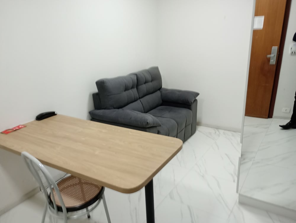 Carillon Plaza Hotel 30/50