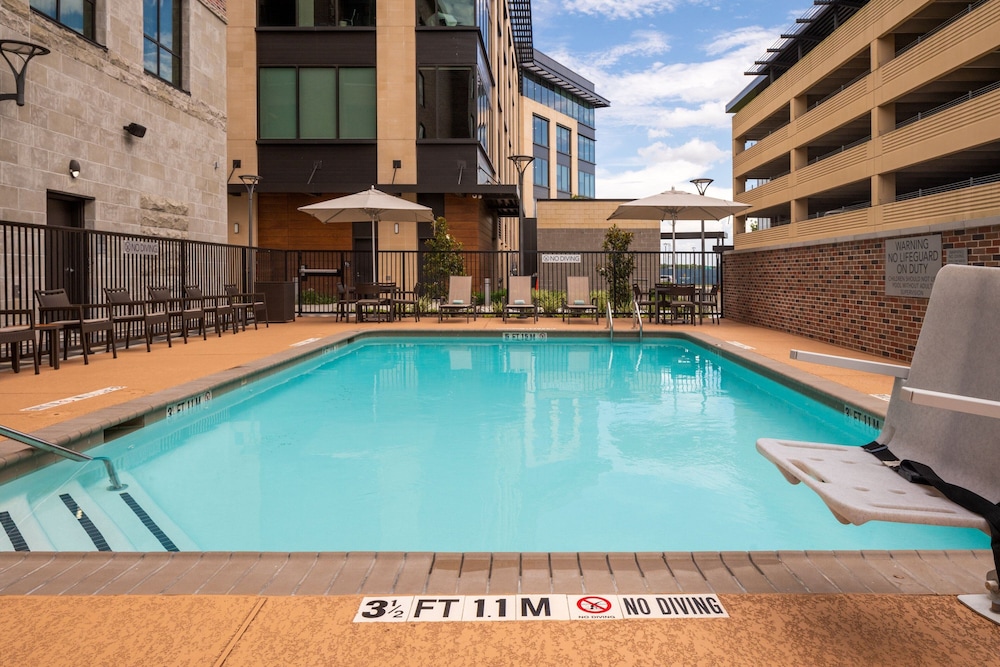 Courtyard by Marriott Houston Northeast 29/32