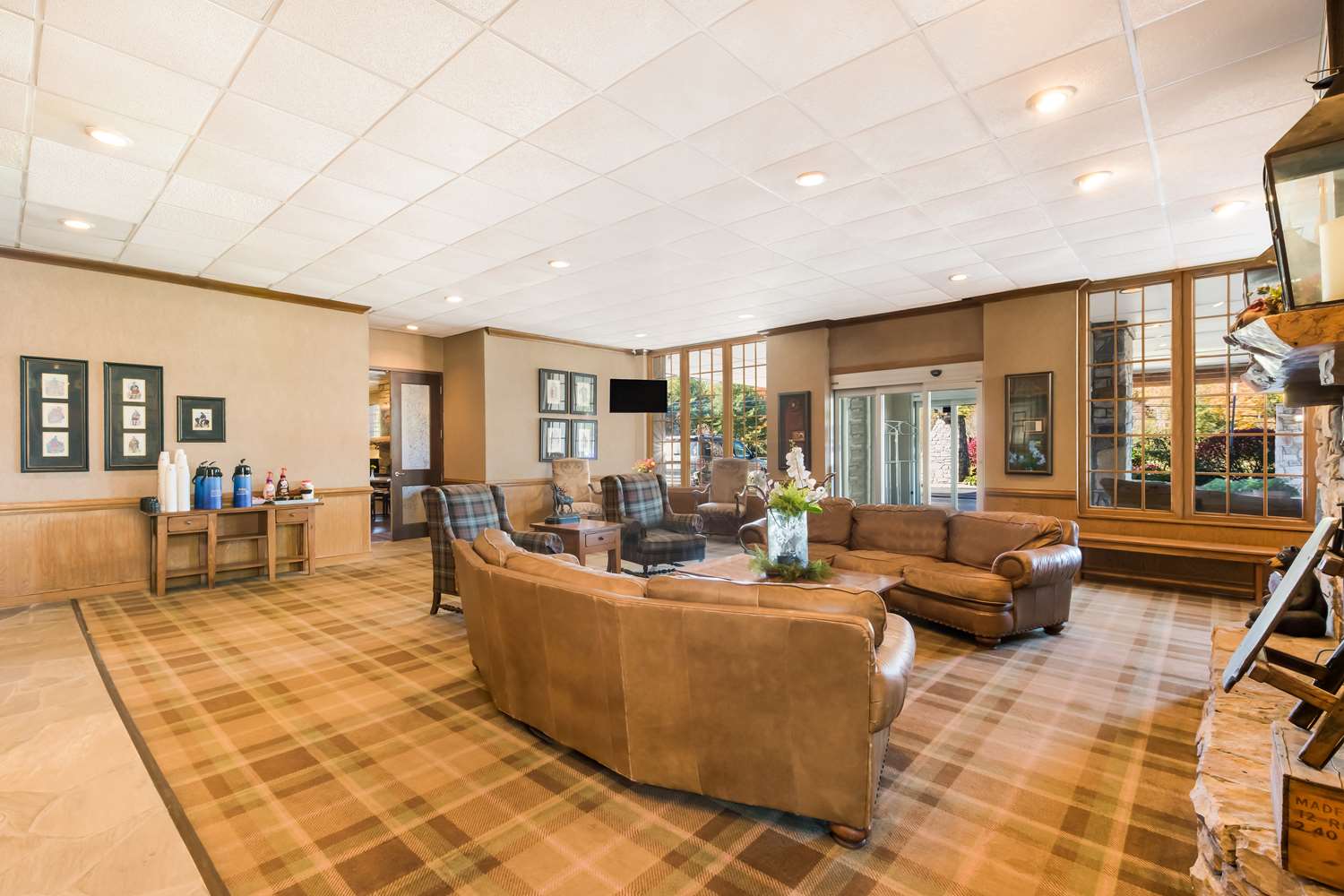 Mountain Lodge At Banner Elk 4/27