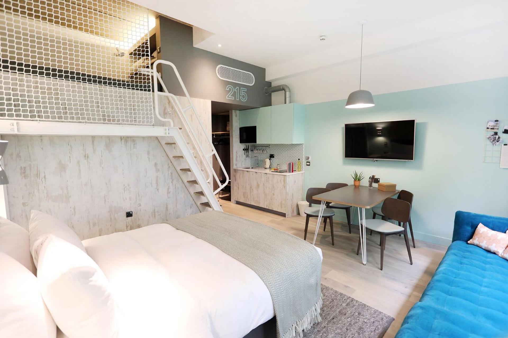 Master, Loft, King Bed