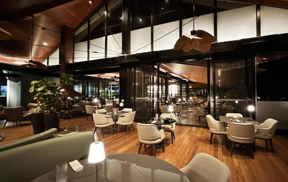 Unique Garden Hotel And Spa 36/49