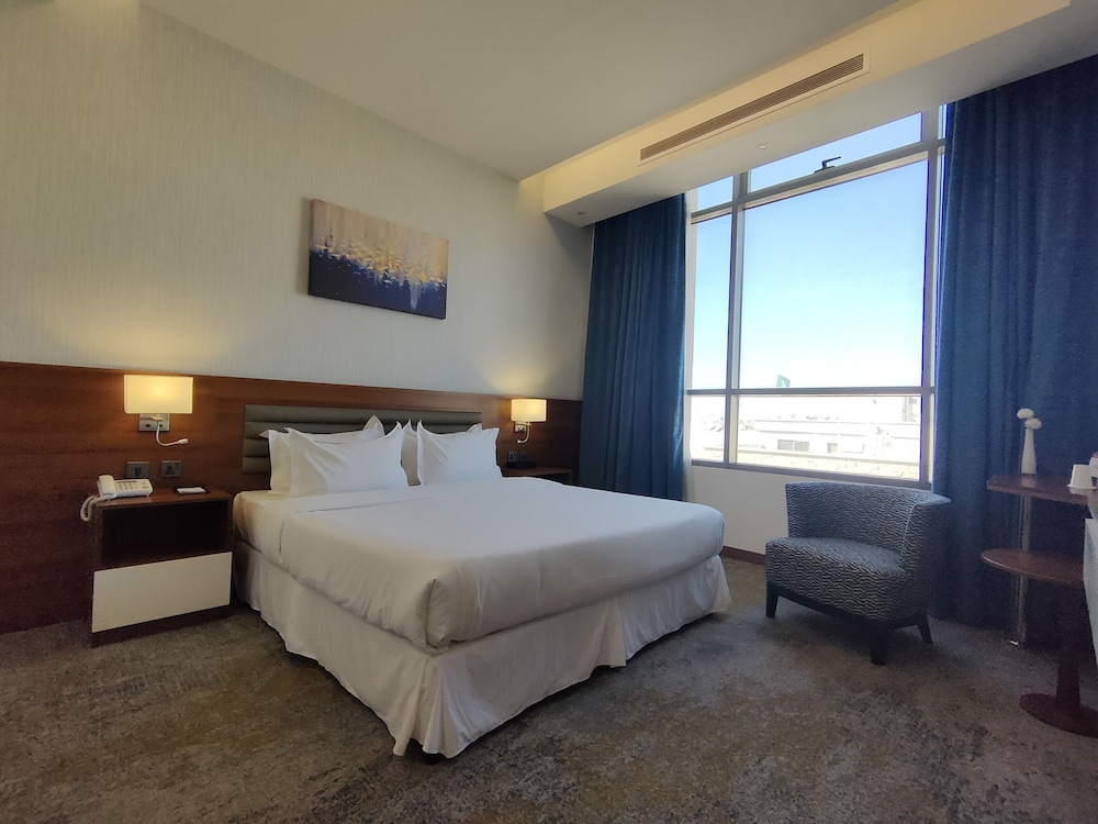 EVA Hotel 11/38