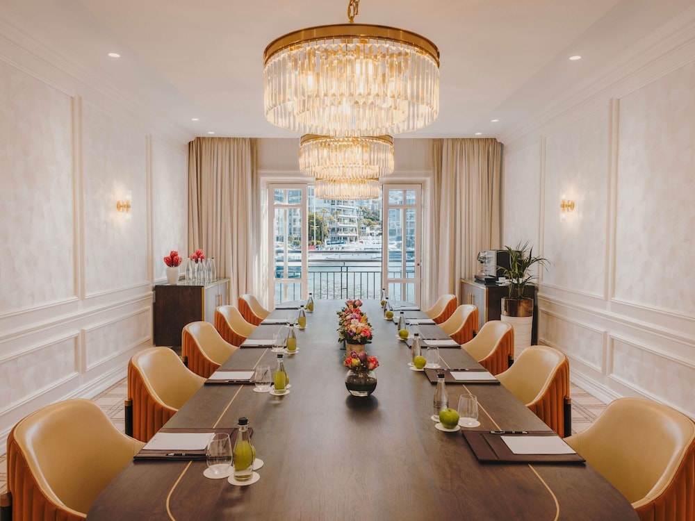 Cape Grace Managed By Accor 40/50
