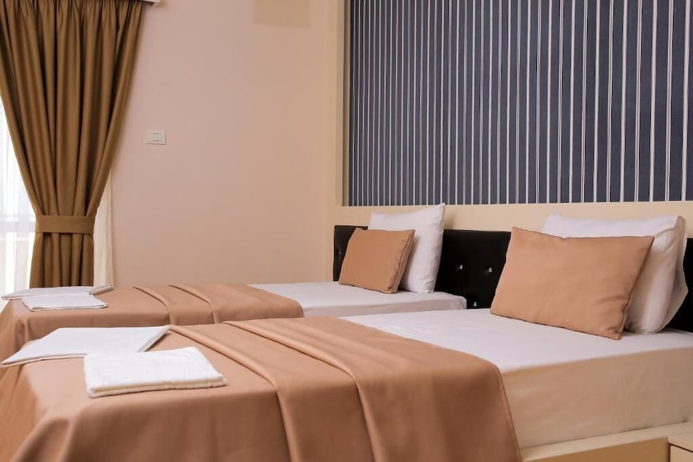 HOTEL KRISTAL KORCE 11/55