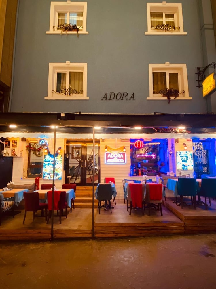Adora 28/39
