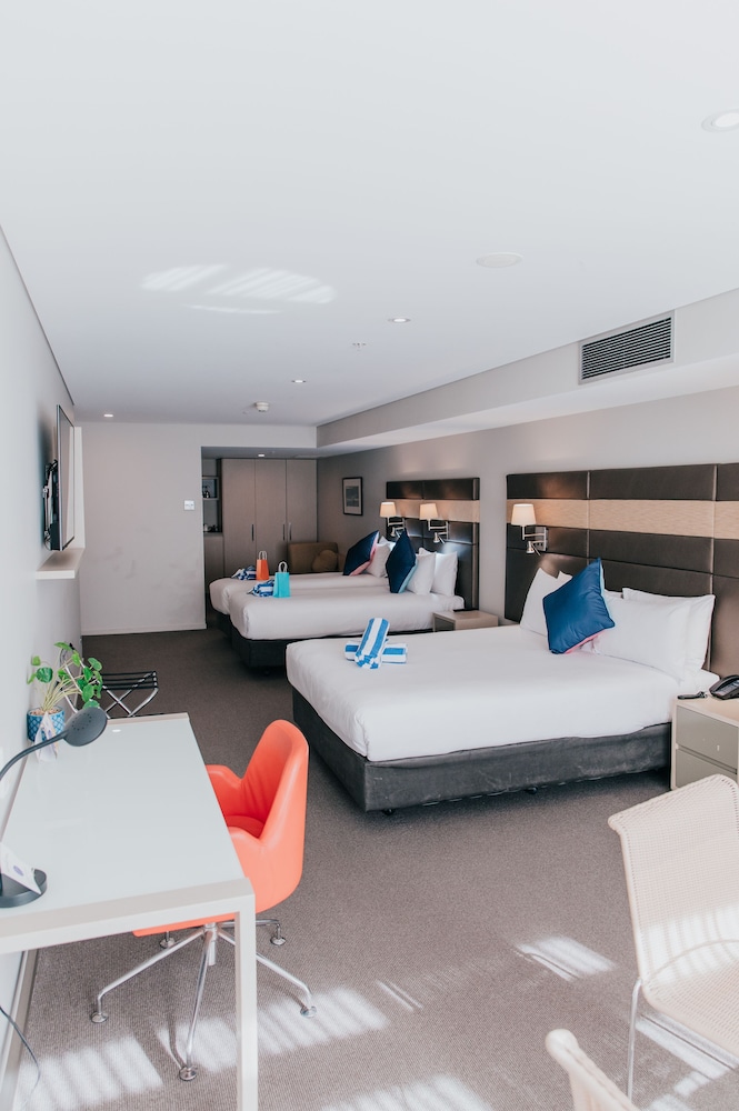 Novotel Newcastle Beach Hotel 5/73