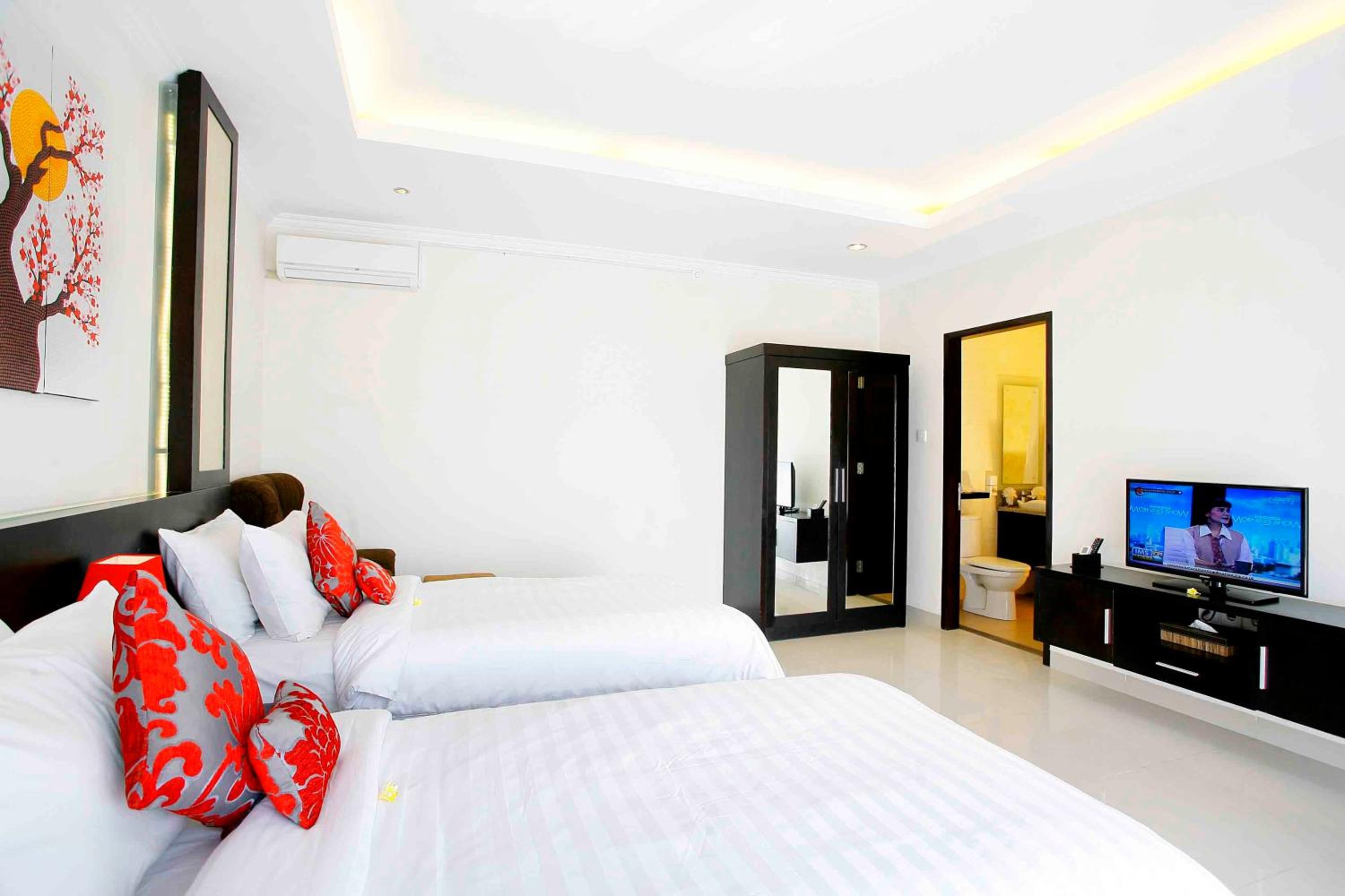 4 Bedrooms, Villa, Private Pool, De' Bharata Bali Villas Seminyak 8/10