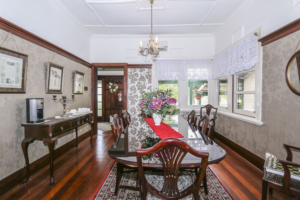 Rosebridge House Bed & Breakfast 24/50