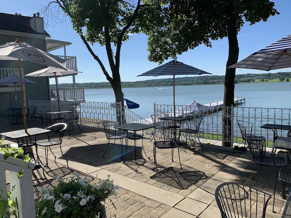The French Country Inn Lake Geneva 27/43