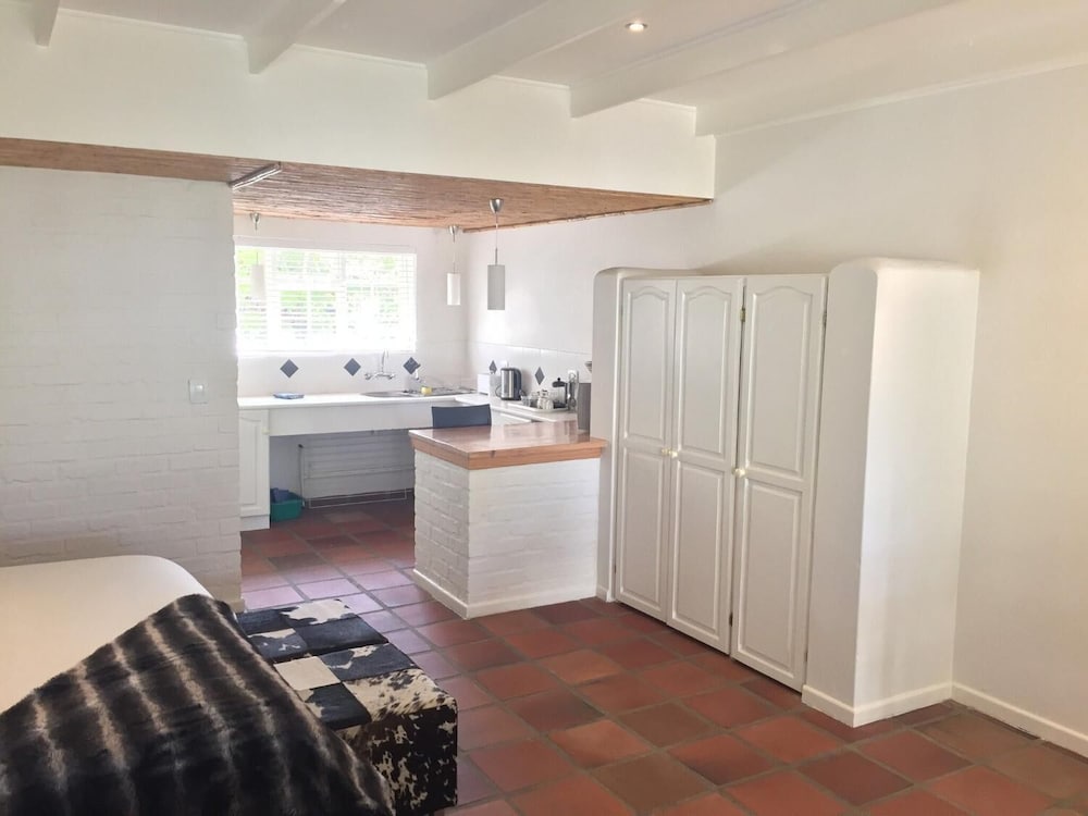 Albourne Guesthouse 5/48