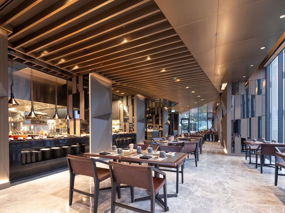 Swissotel Living Jakarta Mega Kuningan 37/50
