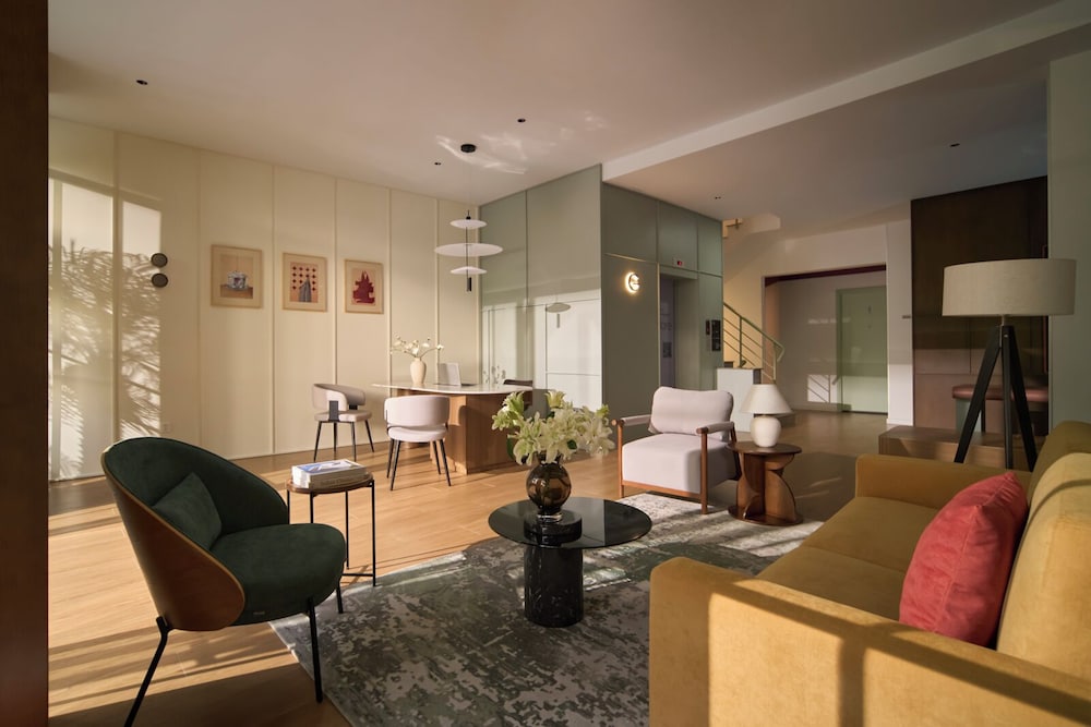 Express By M Village Hoang Sa, a brand of Modern Village Lifestyle 36/48