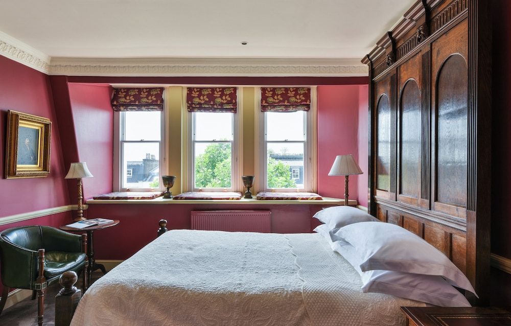 SUPERIOR, DOUBLE BED