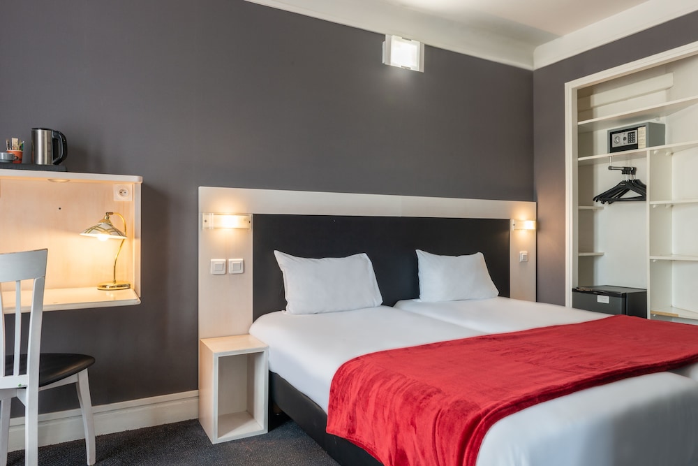 Hotel Baldi 7/44