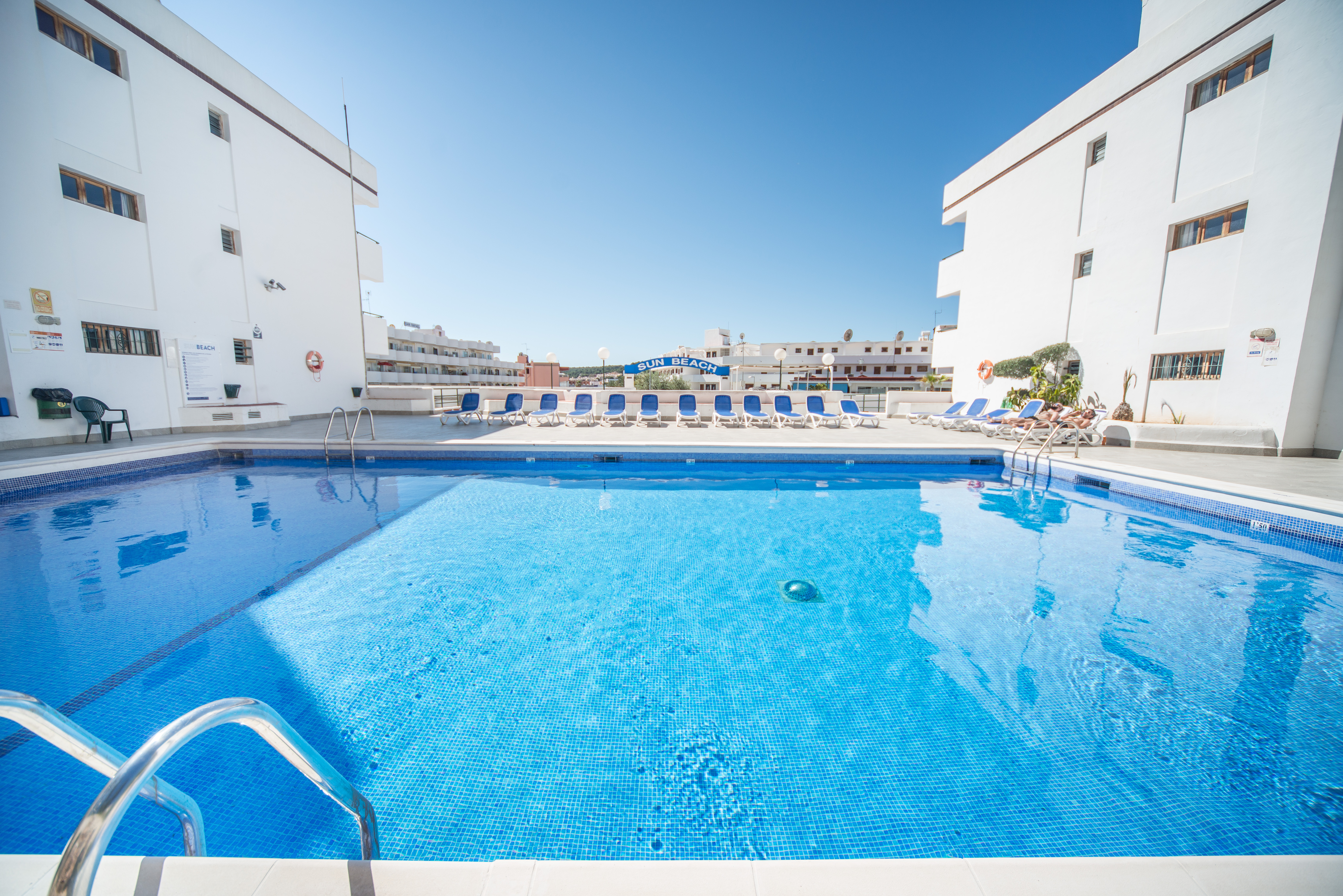 Sun Beach Apartments 25/51