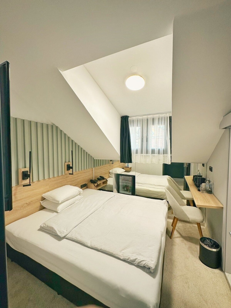 ECONOMY, SINGLE, SINGLE BED, ALLERGY FRIENDLY