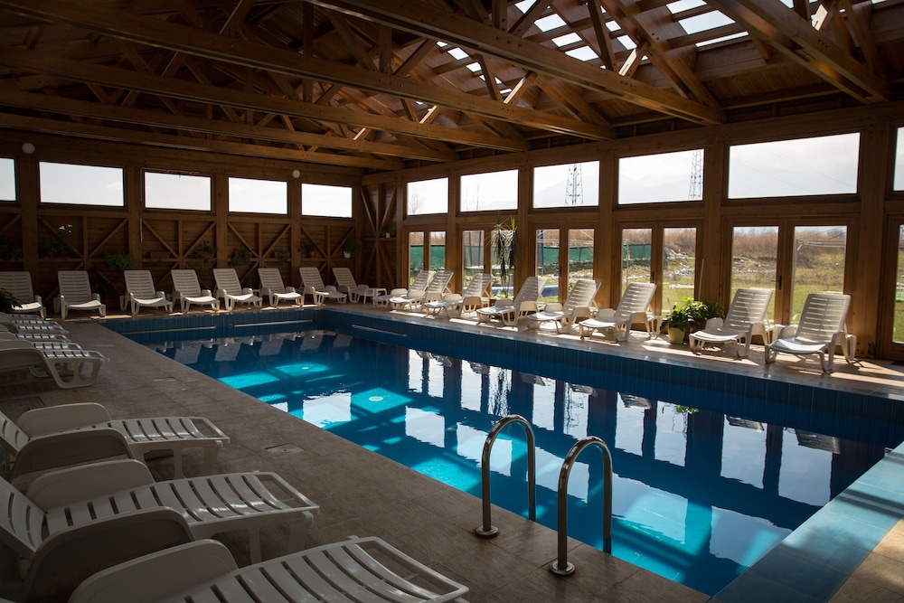 Seven Seasons Hotel and Spa 40/67