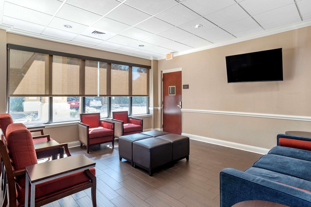 Comfort Inn & Suites Fort Walton Beach - Destin West 24/38