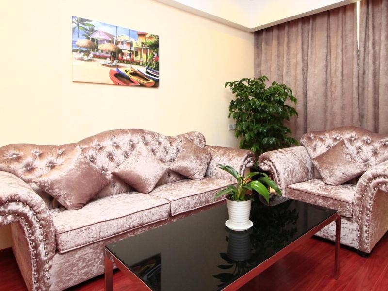 GreenTree Inn ShanDong RiZhao JuXian YinXing Avenue Middle ShanDong Road Business Hotel 42/67