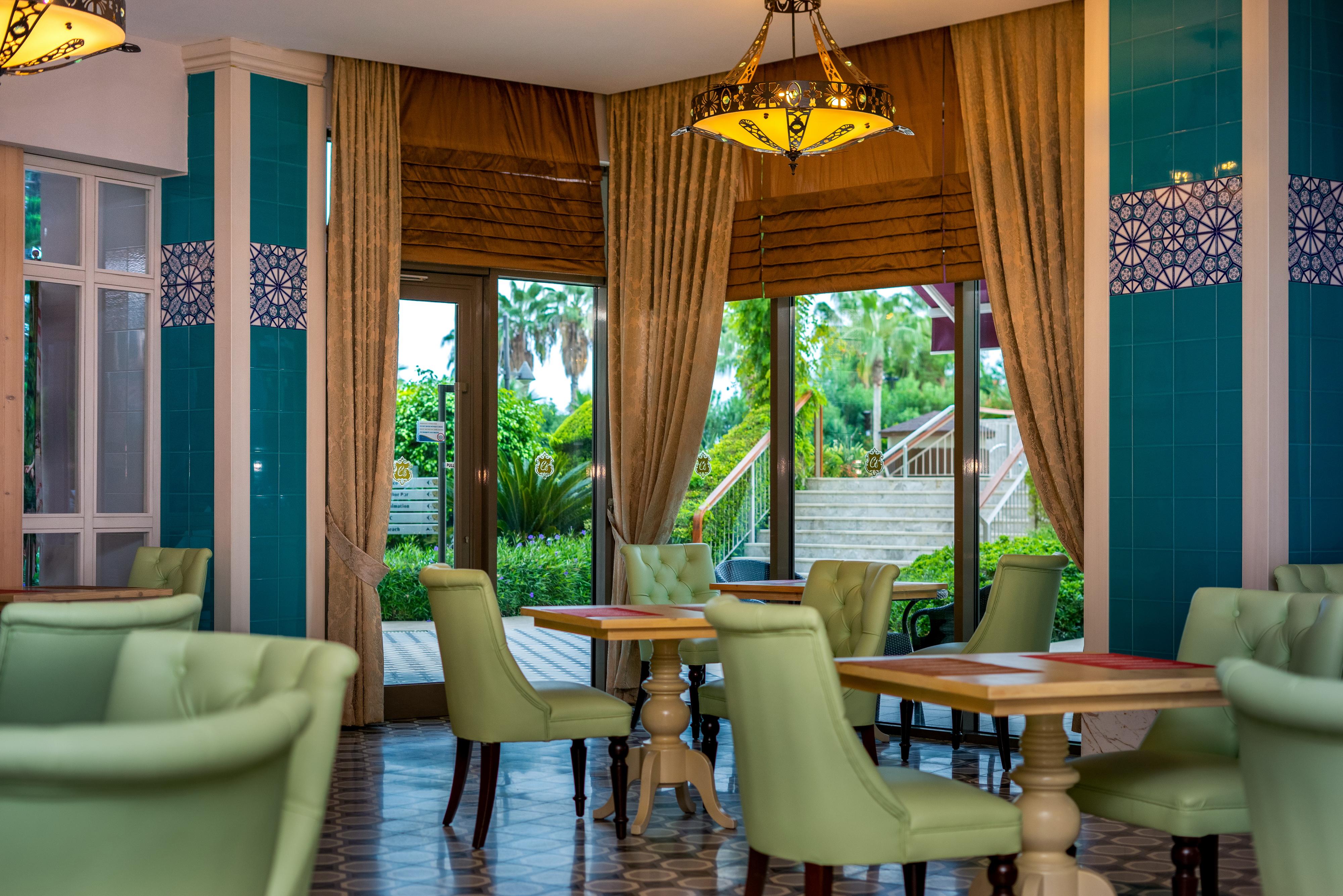 Commodore Elite Suite And Spa - Adults Only 13/20