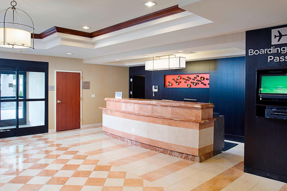 Courtyard By Marriott Palo Alto Los Altos 9/70