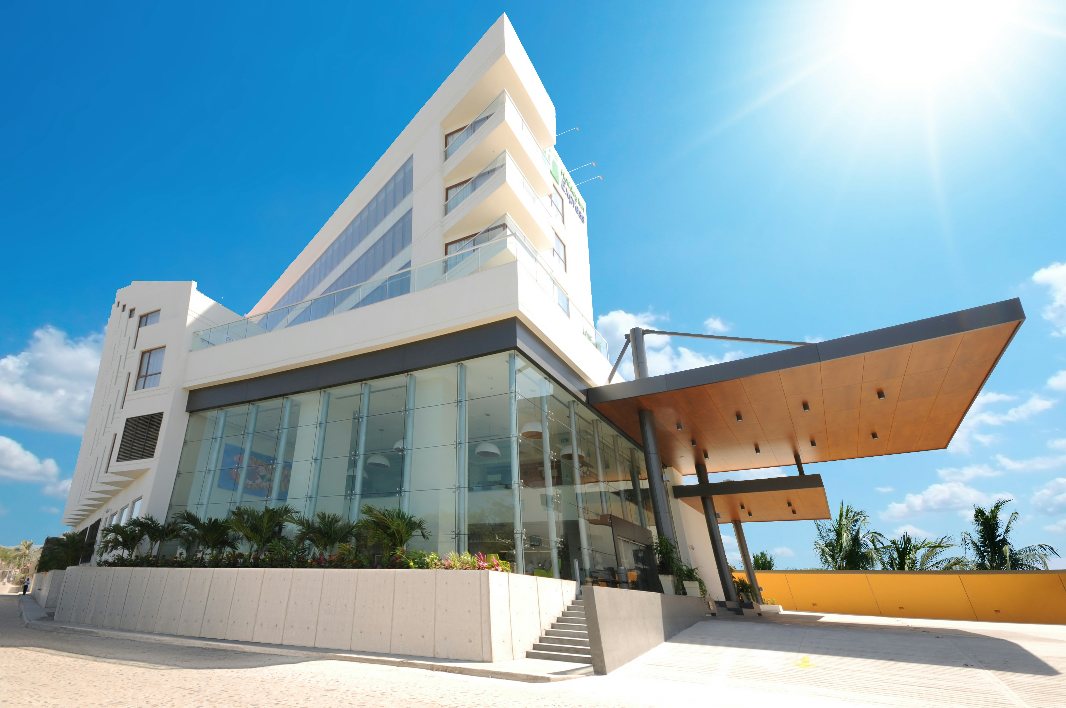 Holiday Inn Express Puerto Vallarta 4/50