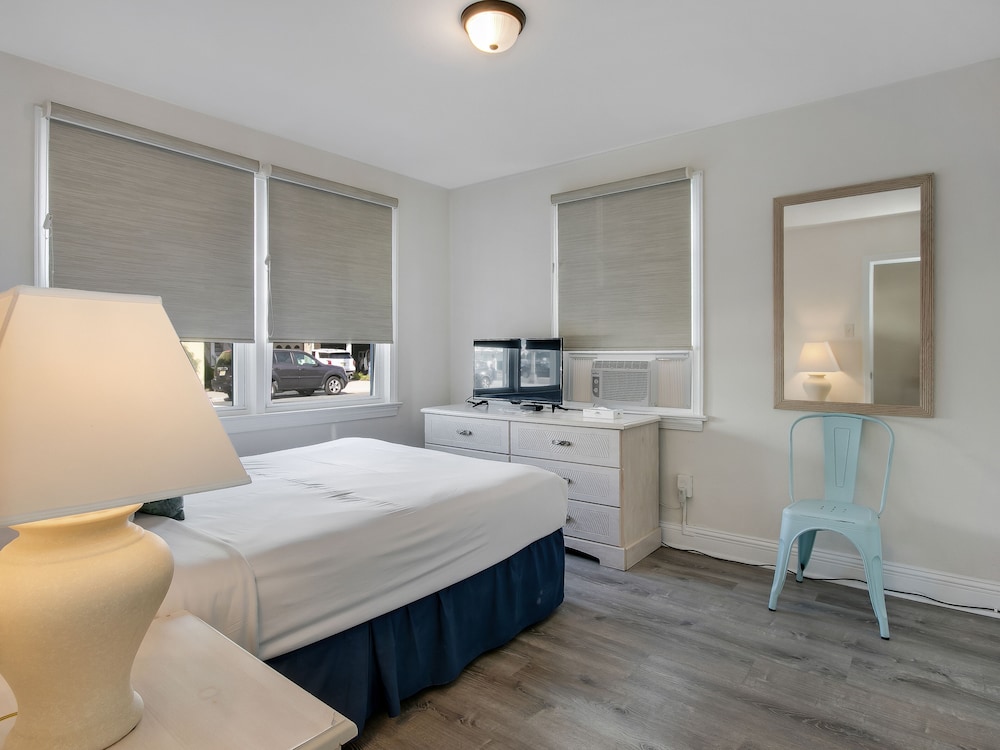 1 Bedroom, Family, Apartment, Queen Bed, Sofa, with Pool, Annex