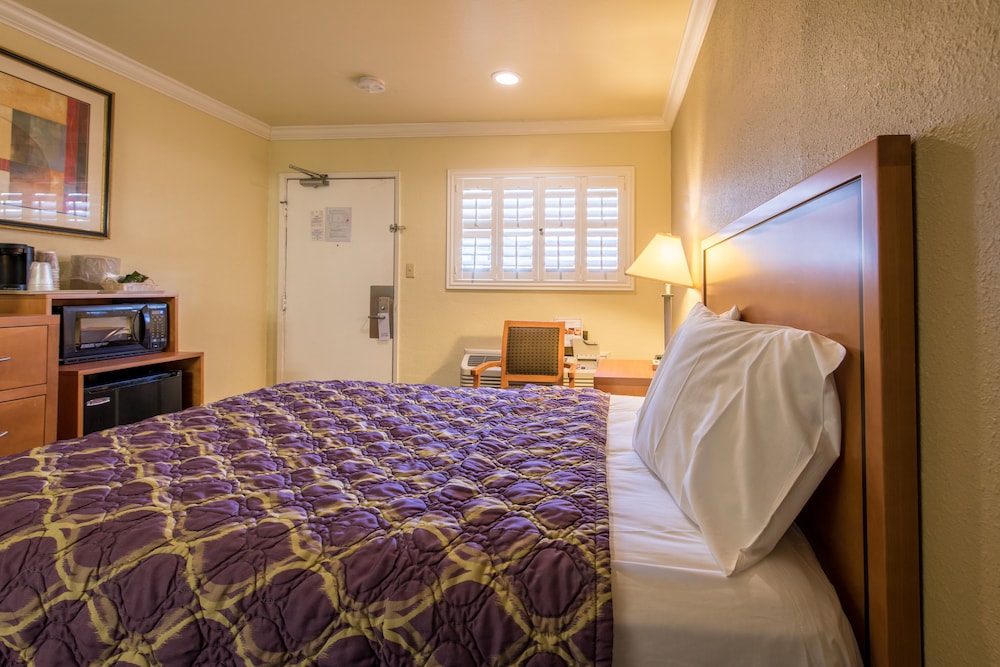Soma Park Inn – Civic Center 22/50