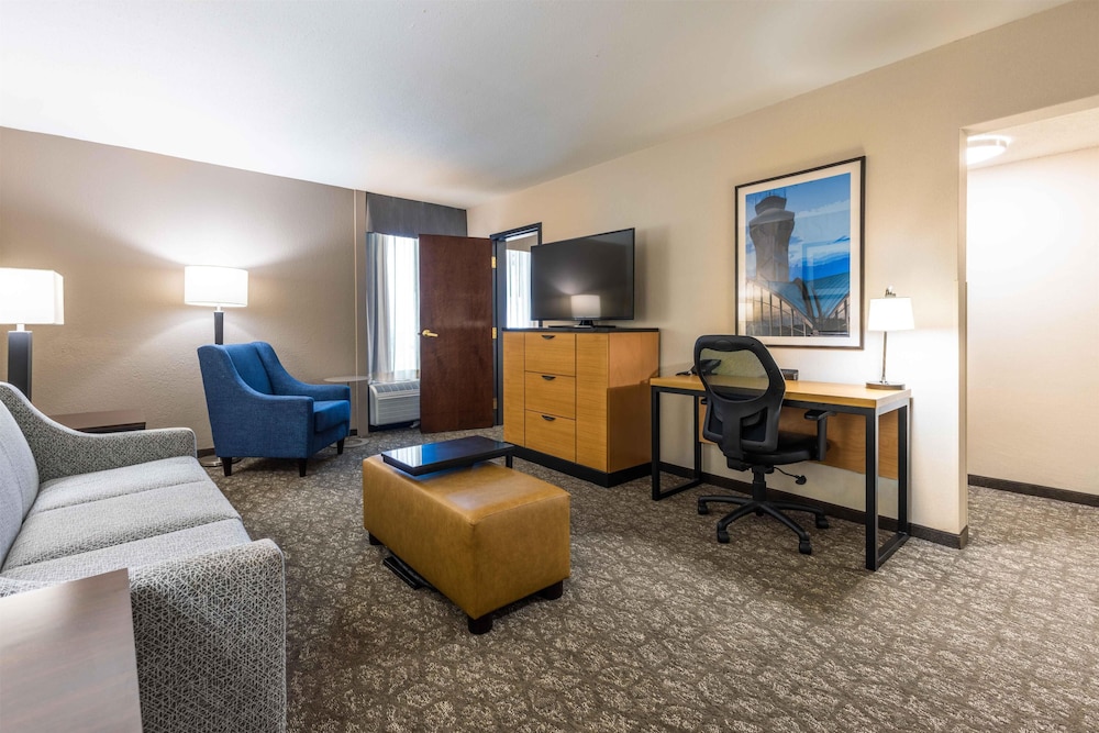 Drury Inn and Suites St Louis Airport 33/49