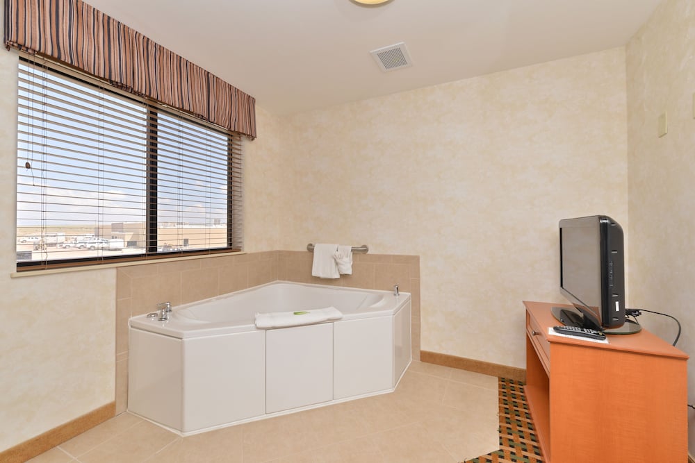 Holiday Inn Express Rawlins 6/78