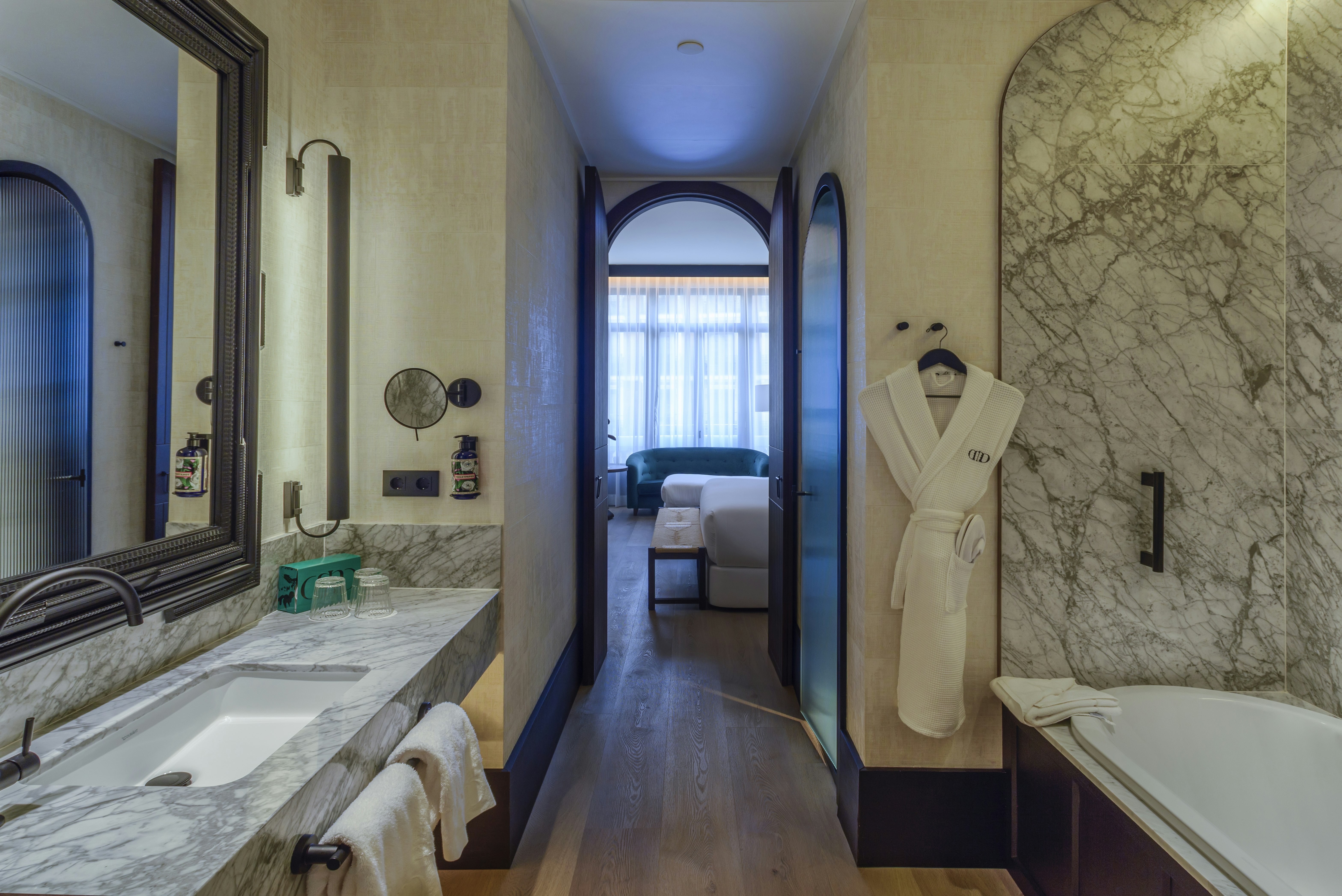 Hotel Montera Madrid, Curio Collection by Hilton 49/50