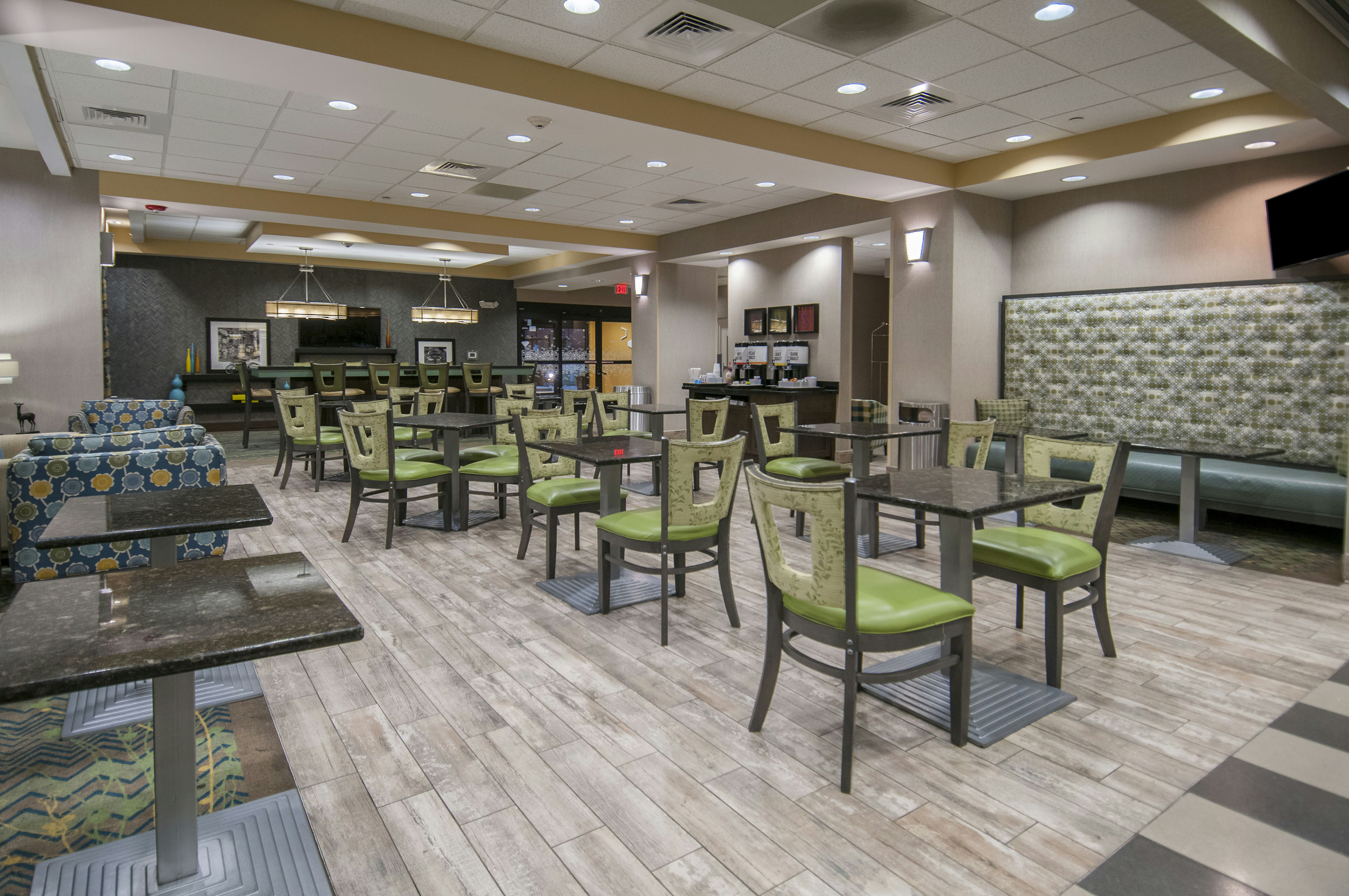 Hampton Inn Hernando Ms 44/65