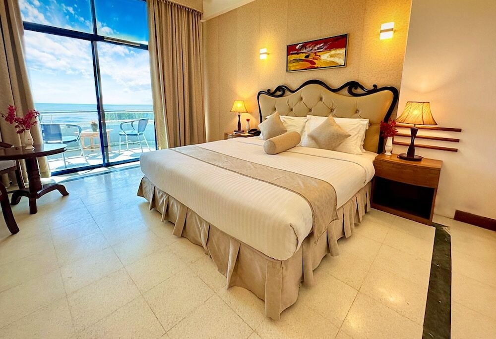 SEAGULL HOTEL 8/44
