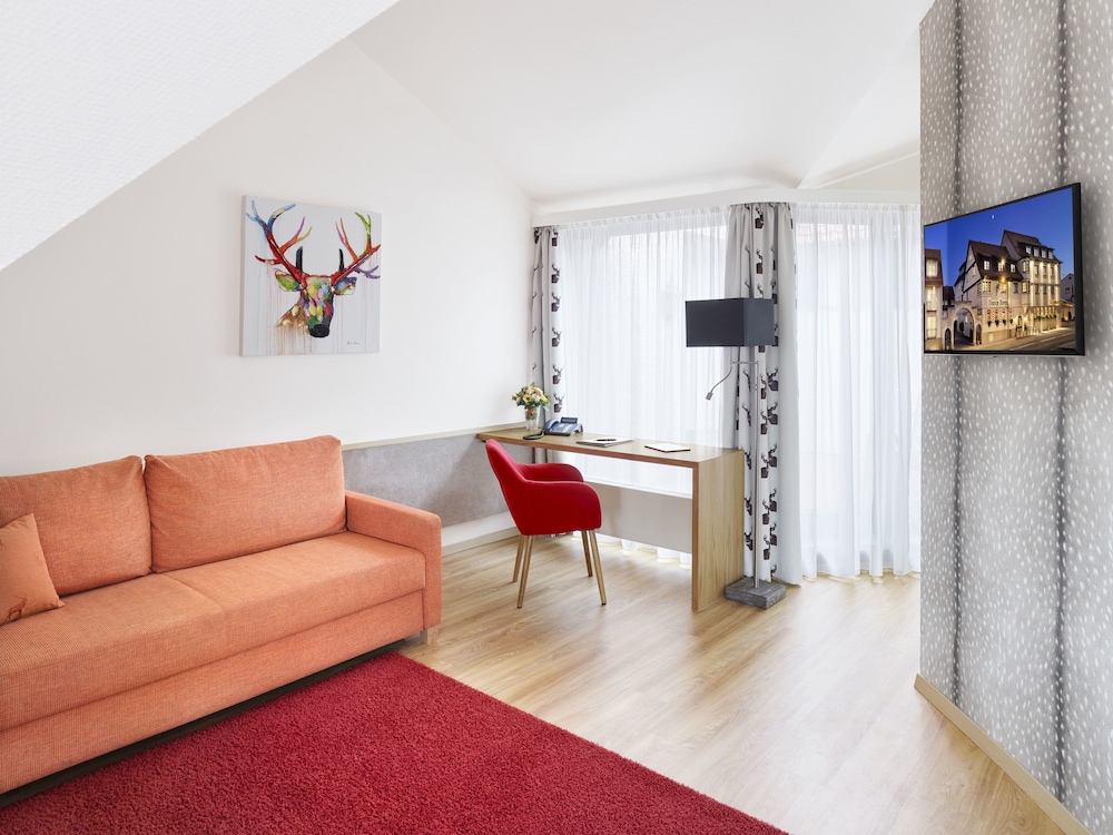 Hirsch Hotel 36/66